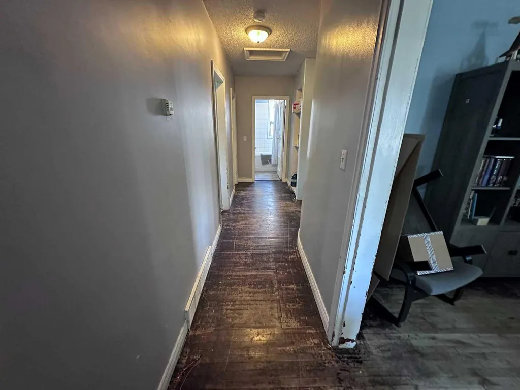 225 2 Avenue W Cardston AB T0K0K0