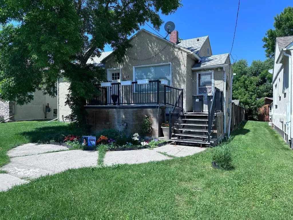 225 2 Avenue W Cardston AB T0K0K0