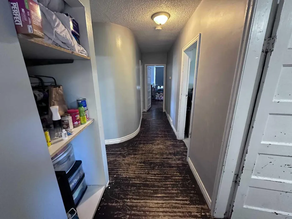 225 2 Avenue W Cardston AB T0K0K0