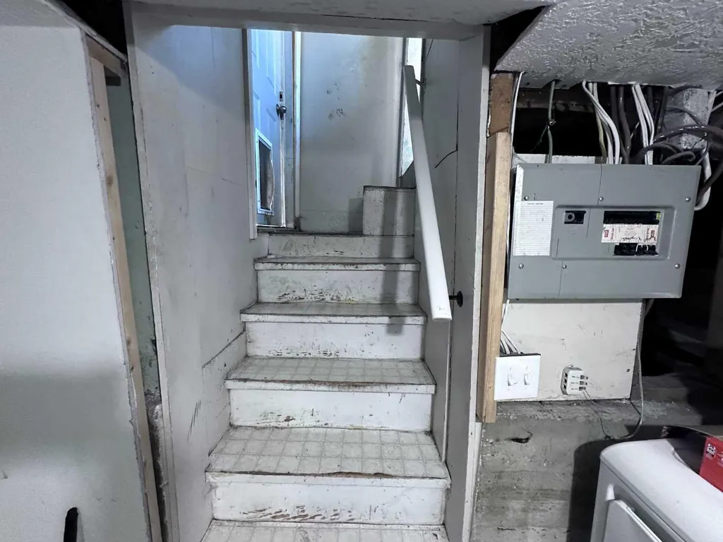 225 2 Avenue W Cardston AB T0K0K0