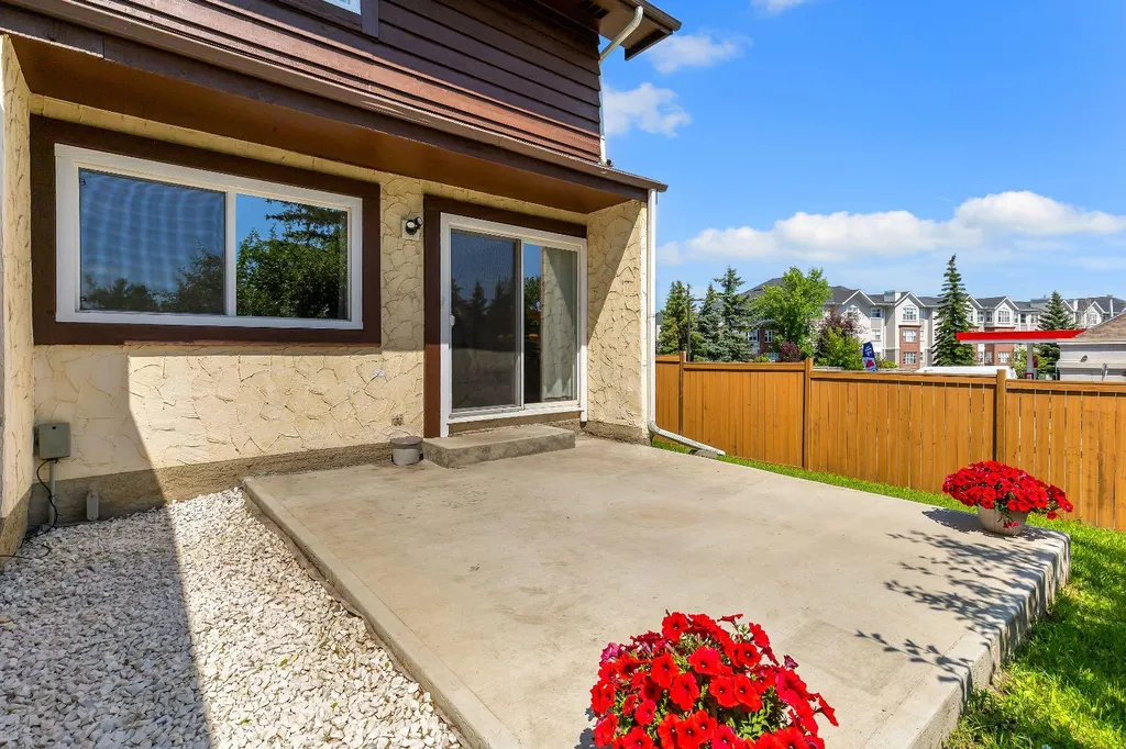6501A Huntsbay Road NW Calgary AB T2K 5R3
