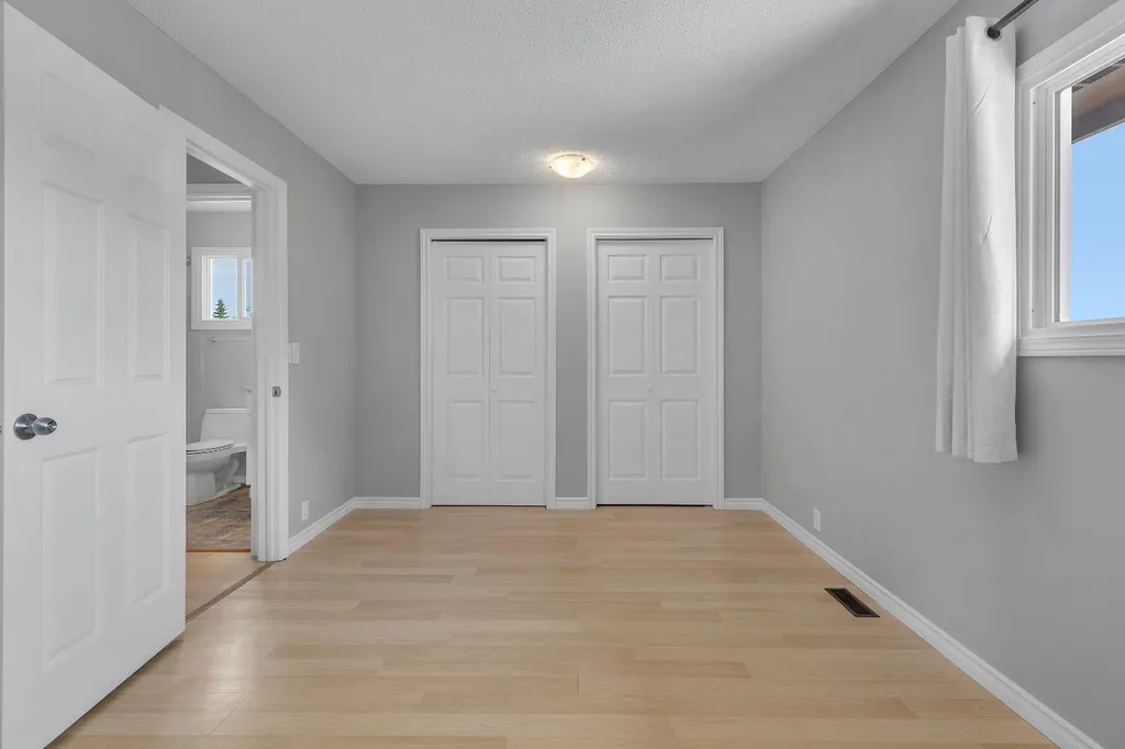 6501A Huntsbay Road NW Calgary AB T2K 5R3