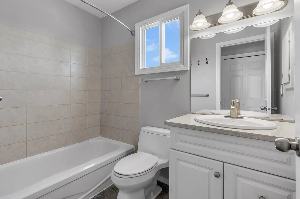 6501A Huntsbay Road NW Calgary AB T2K 5R3