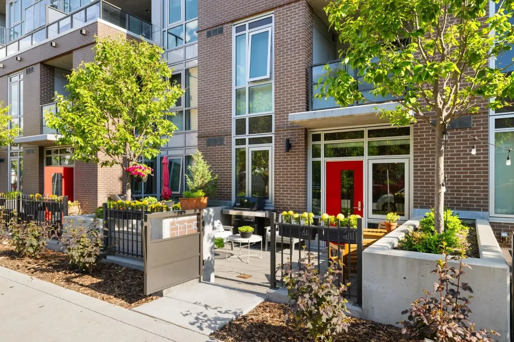88 9 Street NE Calgary AB T2E 4E1