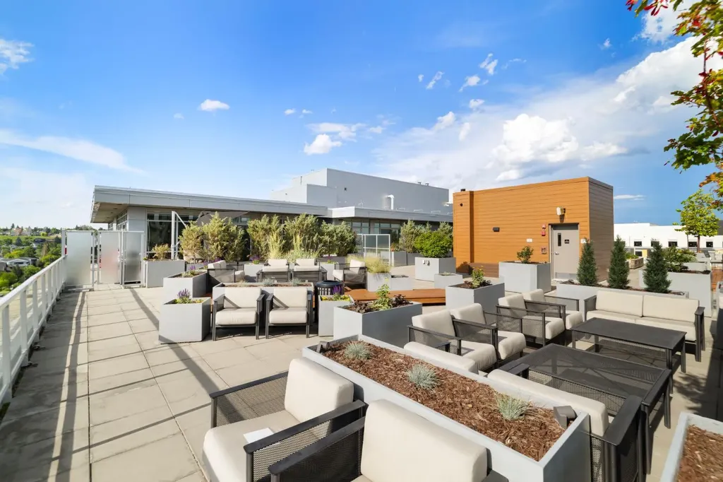 88 9 Street NE Calgary AB T2E 4E1