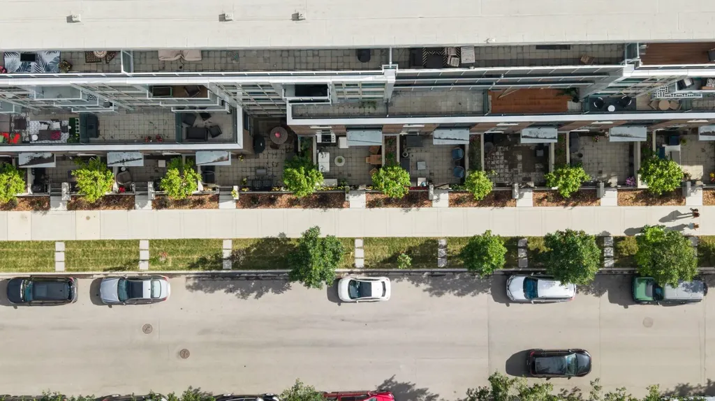 88 9 Street NE Calgary AB T2E 4E1