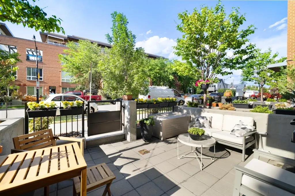 88 9 Street NE Calgary AB T2E 4E1