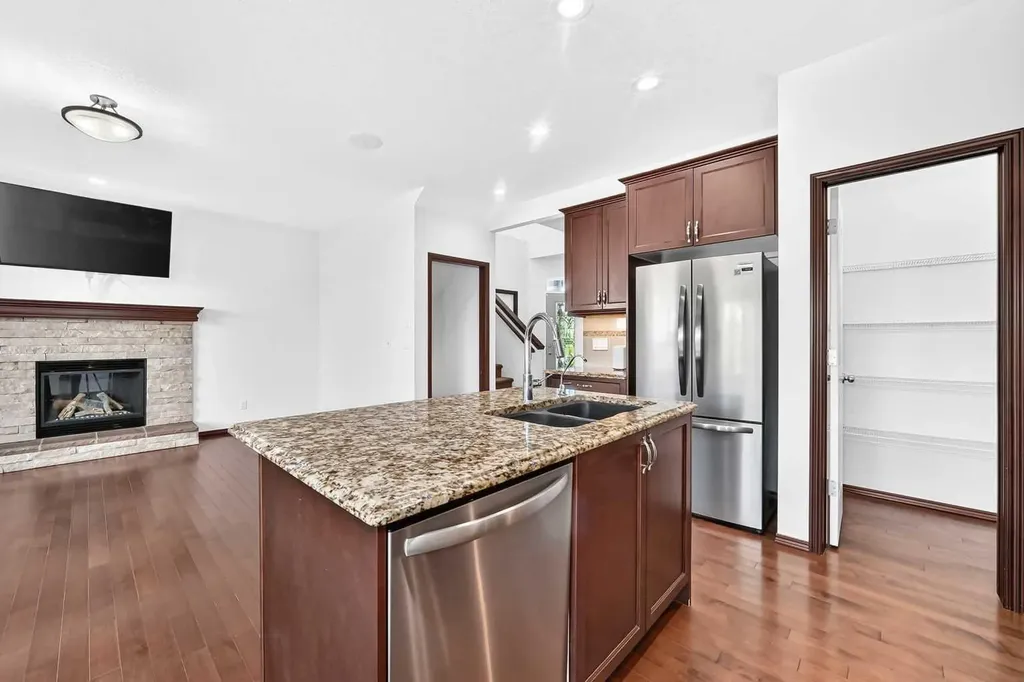 2275 Brightoncrest Common SE Calgary AB T2Z 1E8