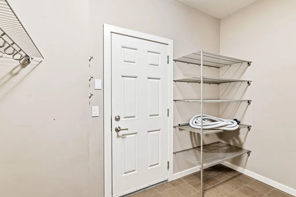 205 Van Slyke Way Red Deer AB T4R 0N7