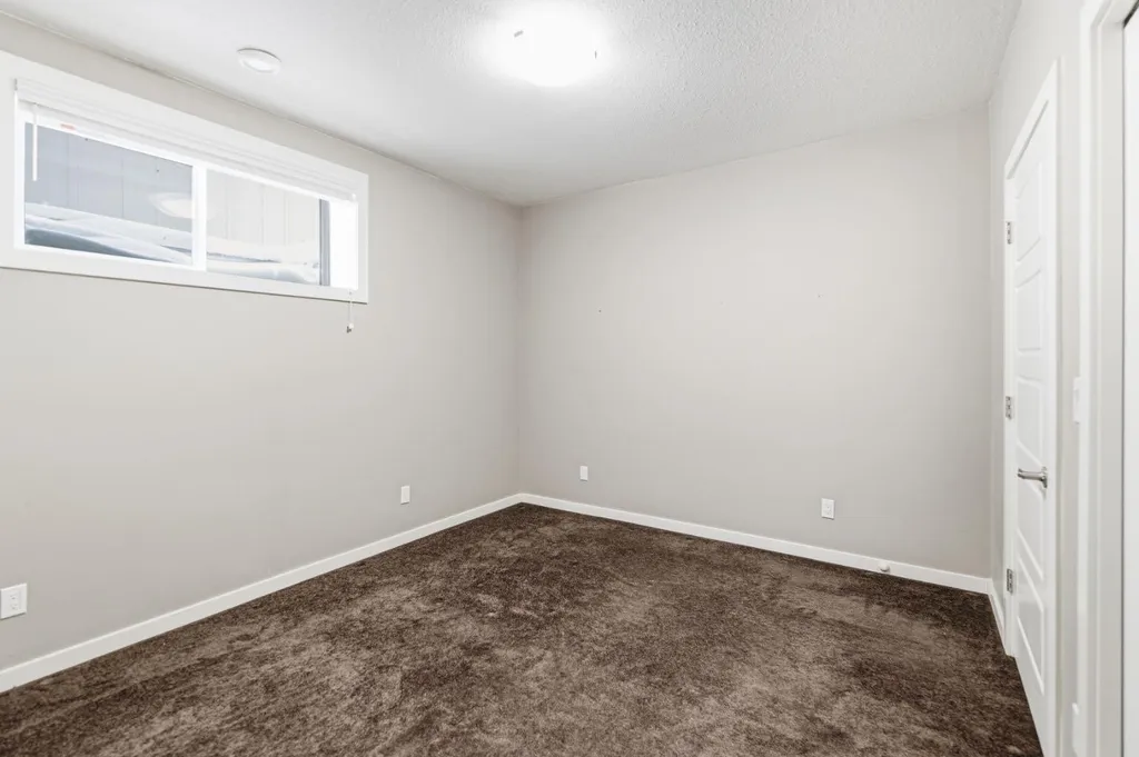 205 Van Slyke Way Red Deer AB T4R 0N7