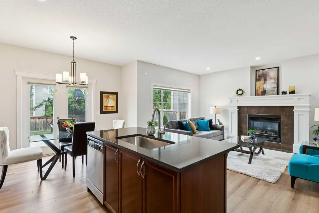 257 Cougartown Circle SW Calgary AB T3H 0A2