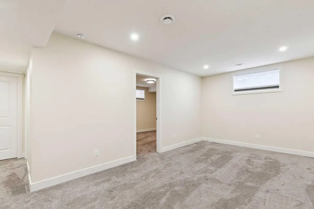 257 Cougartown Circle SW Calgary AB T3H 0A2