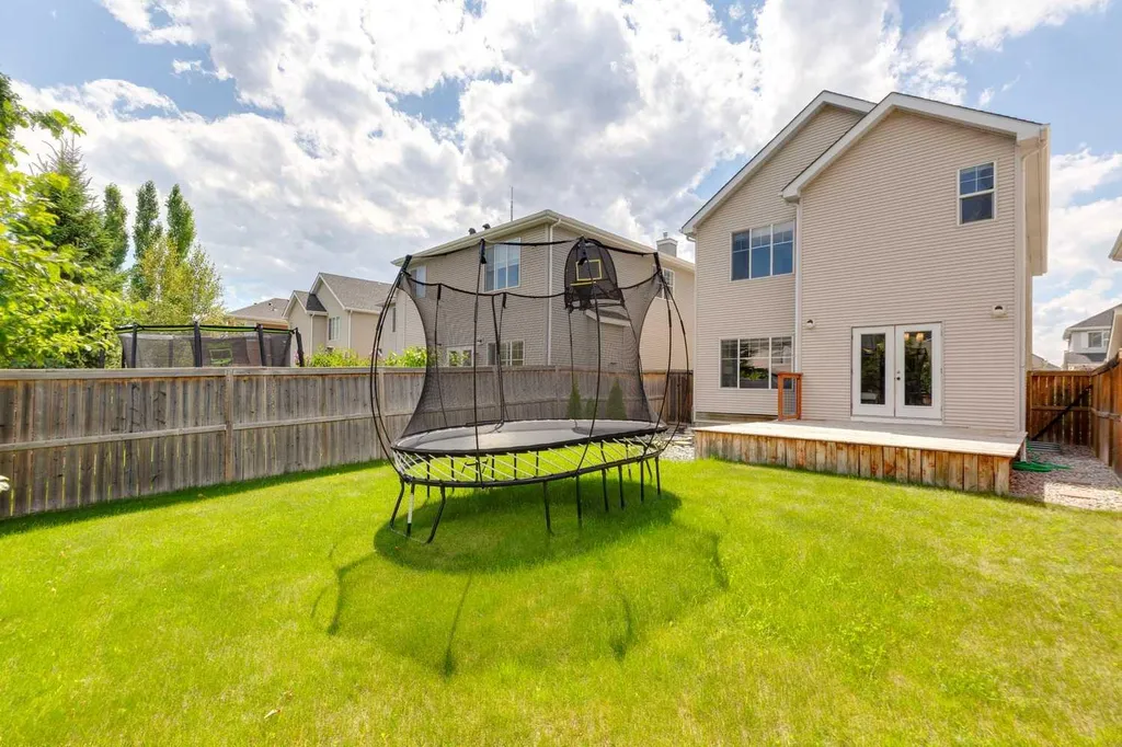 257 Cougartown Circle SW Calgary AB T3H 0A2