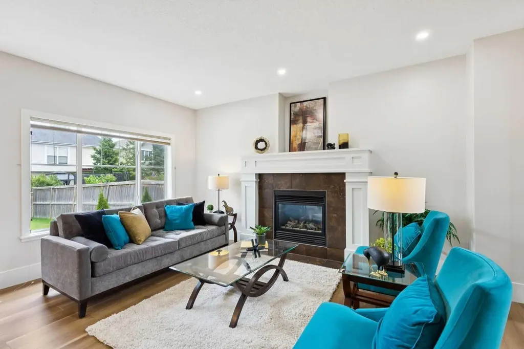 257 Cougartown Circle SW Calgary AB T3H 0A2