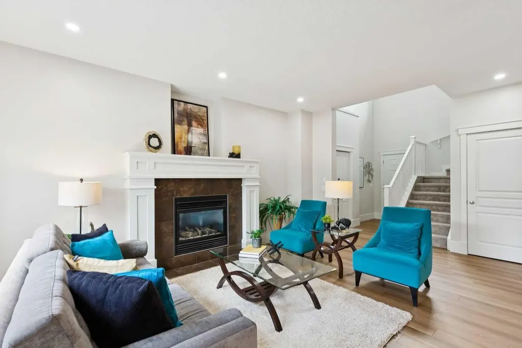 257 Cougartown Circle SW Calgary AB T3H 0A2