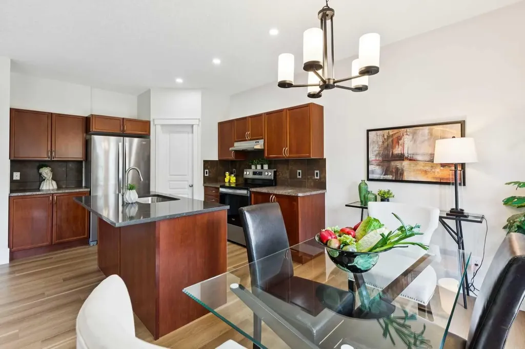 257 Cougartown Circle SW Calgary AB T3H 0A2