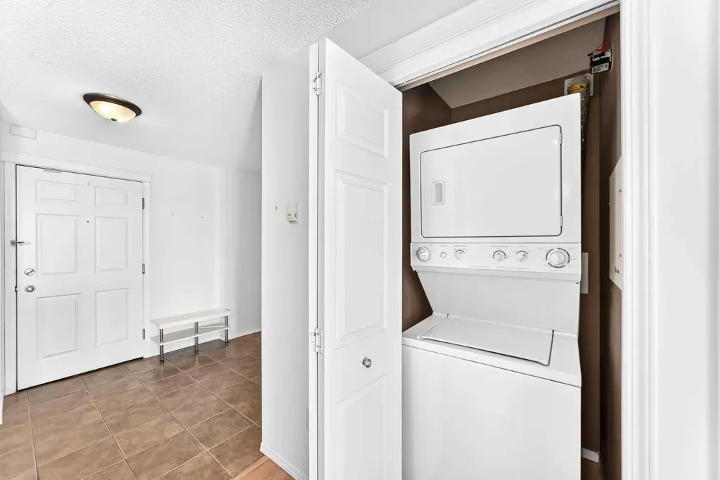 70 Panamount Drive NW Calgary AB T3K 6K6