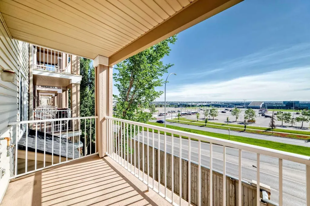 70 Panamount Drive NW Calgary AB T3K 6K6