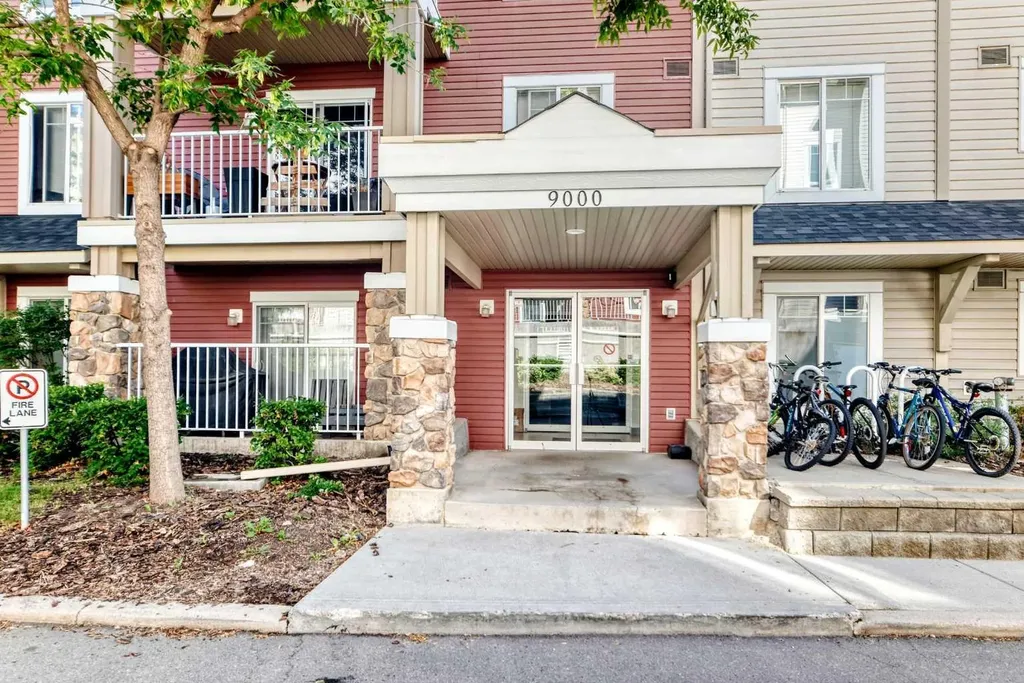 70 Panamount Drive NW Calgary AB T3K 6K6