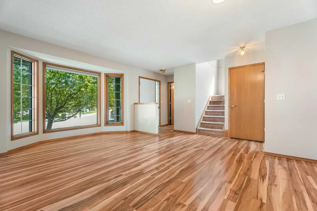 14 Easterbrook Place SE Airdrie AB T4B 2H2