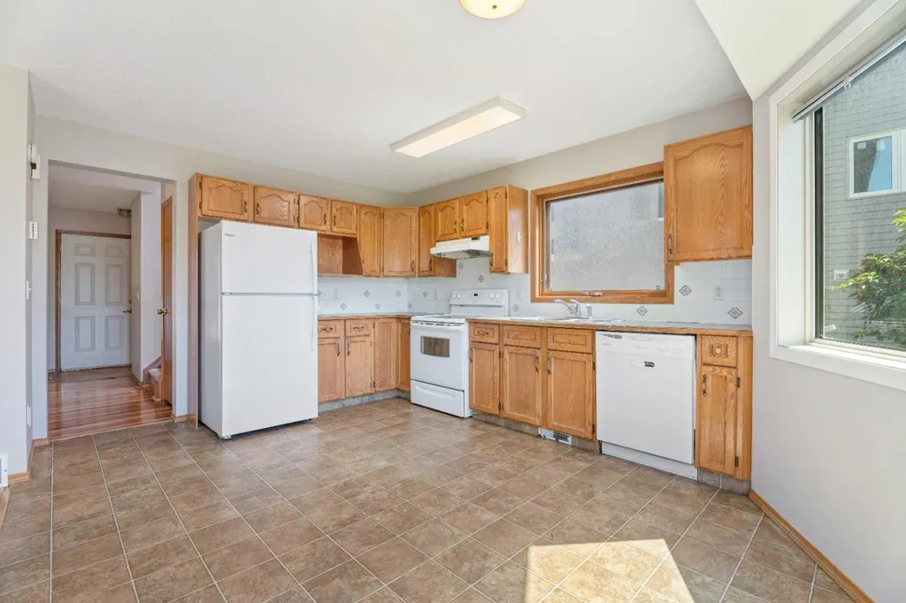 14 Easterbrook Place SE Airdrie AB T4B 2H2
