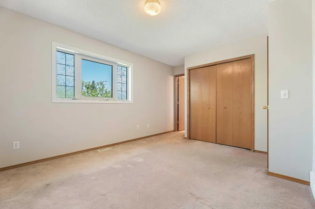 14 Easterbrook Place SE Airdrie AB T4B 2H2