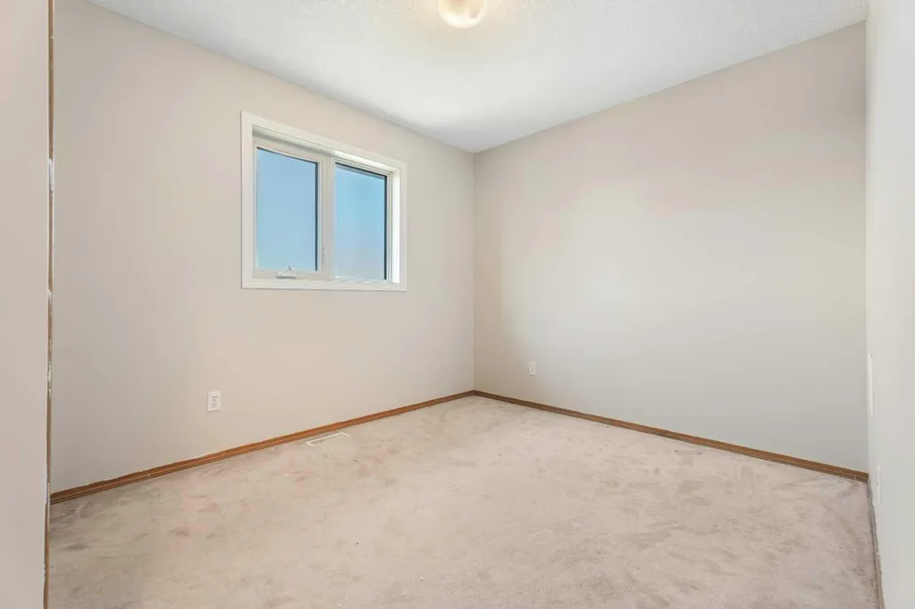 14 Easterbrook Place SE Airdrie AB T4B 2H2
