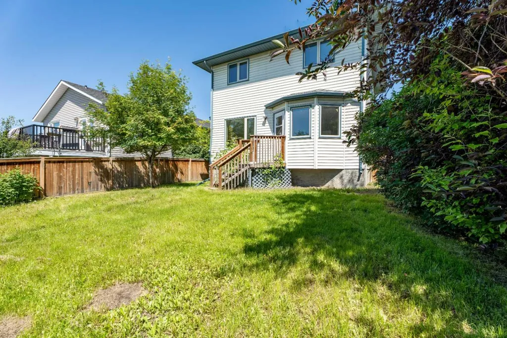 14 Easterbrook Place SE Airdrie AB T4B 2H2