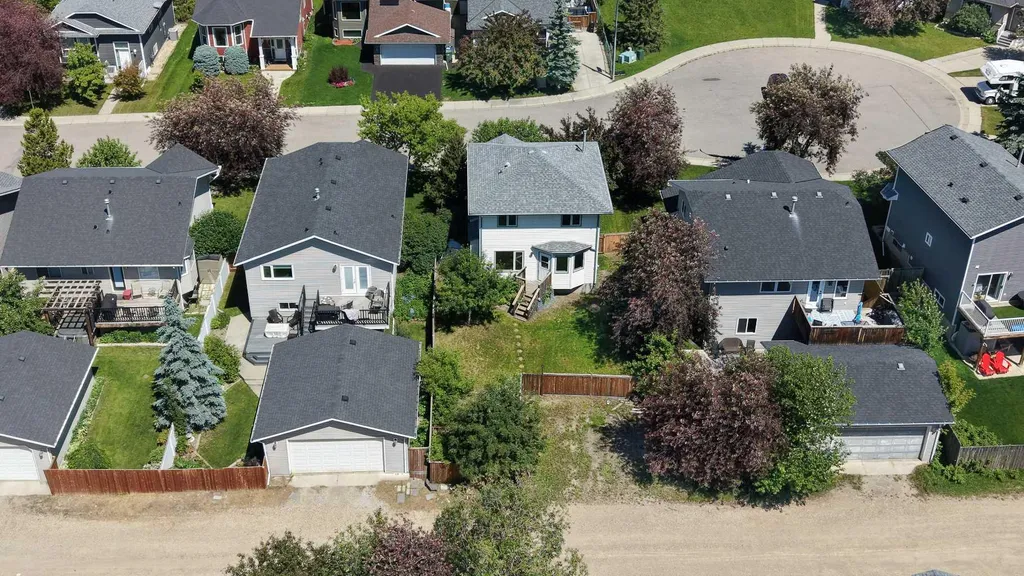 14 Easterbrook Place SE Airdrie AB T4B 2H2