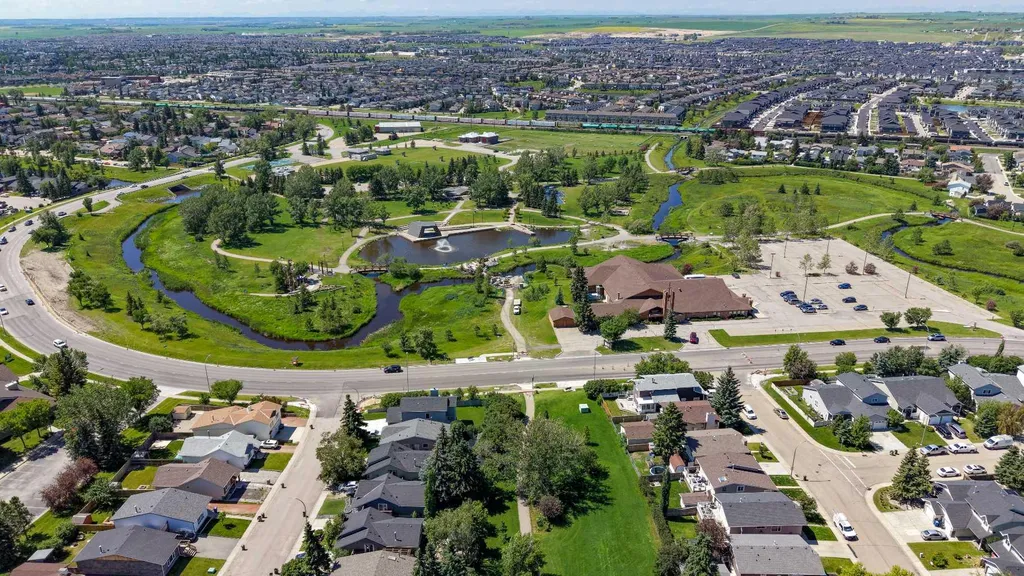 14 Easterbrook Place SE Airdrie AB T4B 2H2