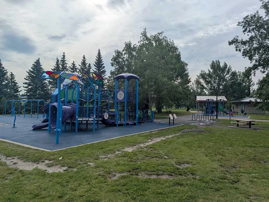 14 Easterbrook Place SE Airdrie AB T4B 2H2