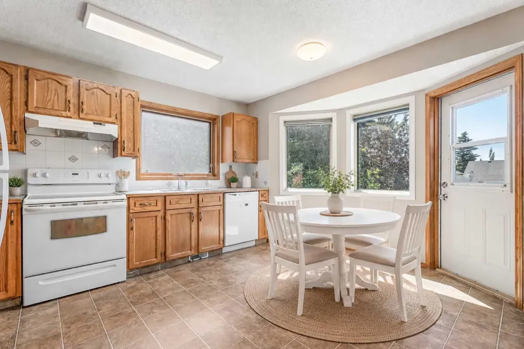 14 Easterbrook Place SE Airdrie AB T4B 2H2
