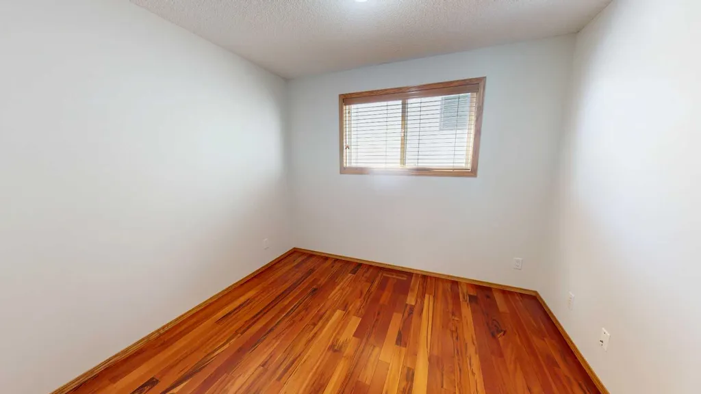 60 Sunmeadows Court SE Calgary AB T2X 3H5