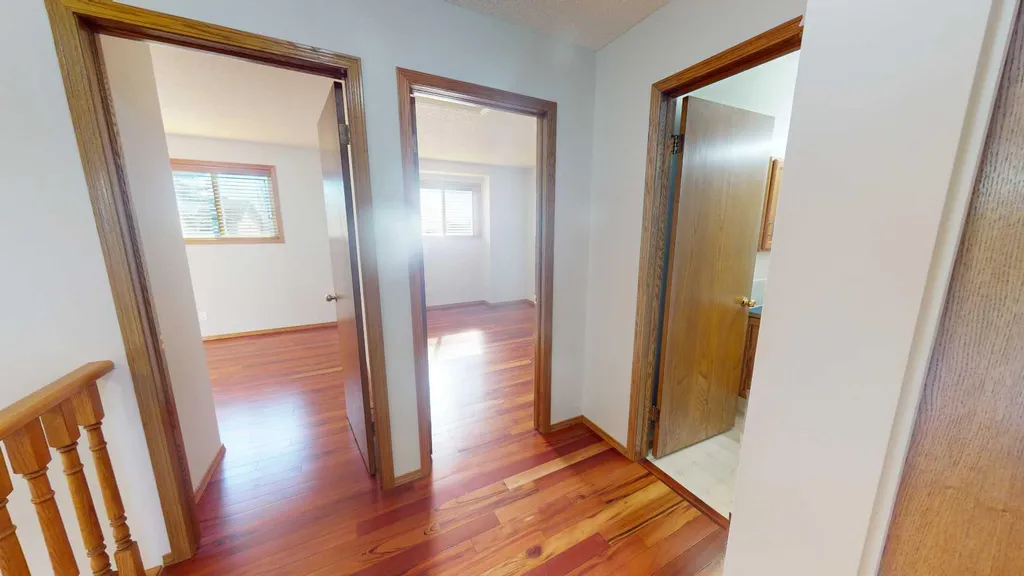 60 Sunmeadows Court SE Calgary AB T2X 3H5