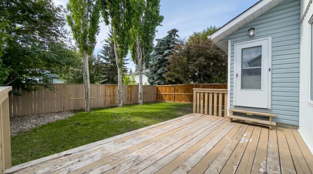 60 Sunmeadows Court SE Calgary AB T2X 3H5