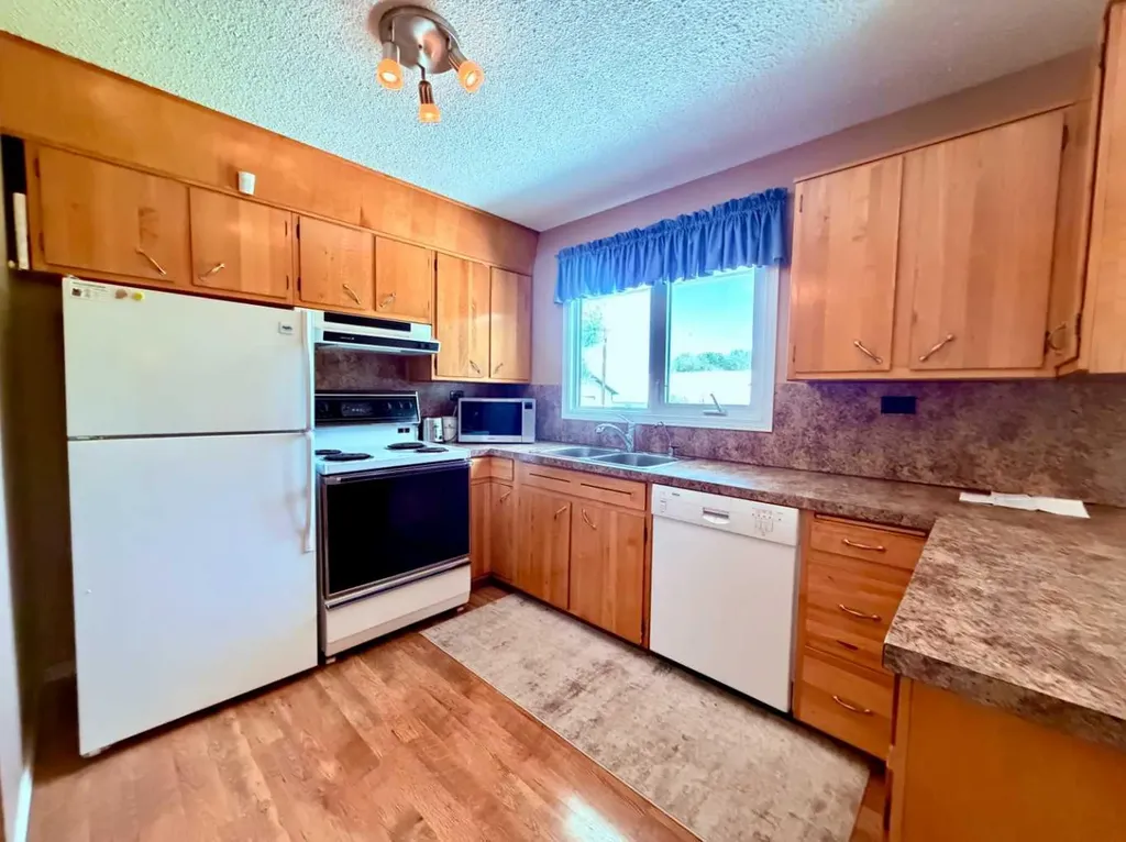 40108 Range Road 35 Rural Lacombe County AB T0M 0X0