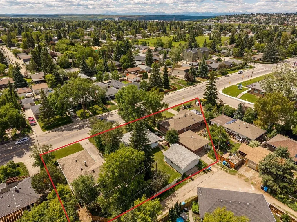 4520 26 Avenue SW Calgary AB T3E0P9