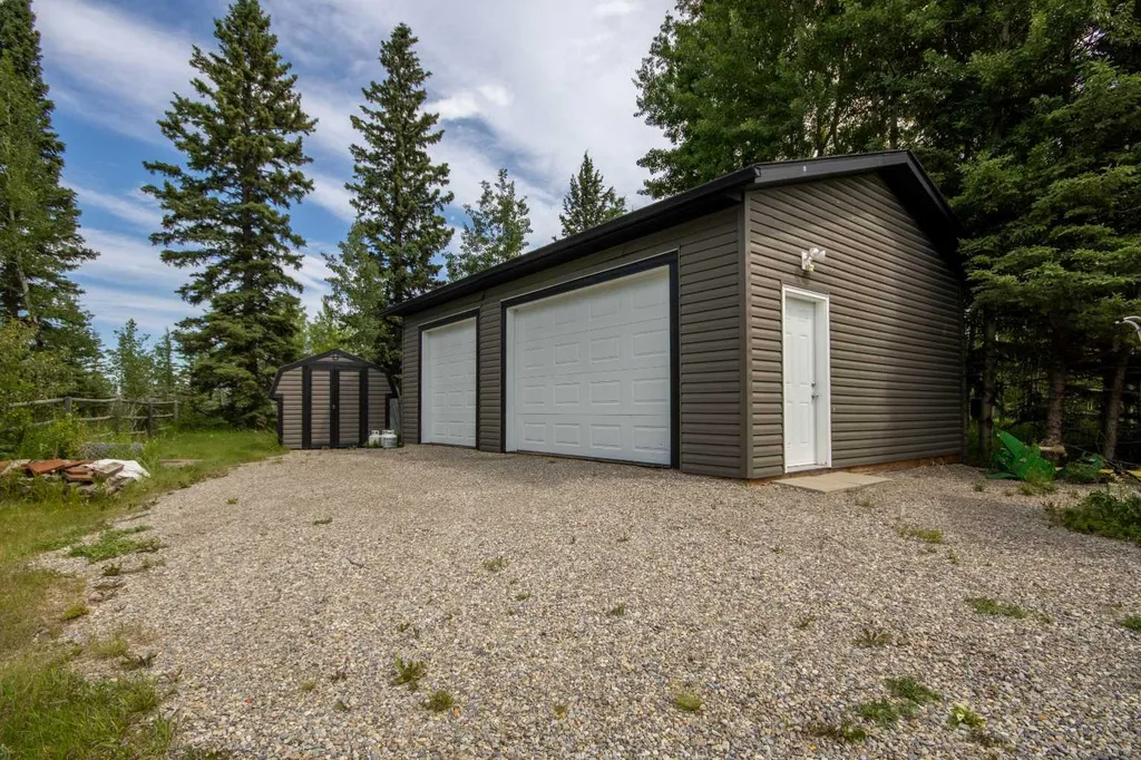 33052 Range Road 52 Rural Mountain View County AB T0M 1X0