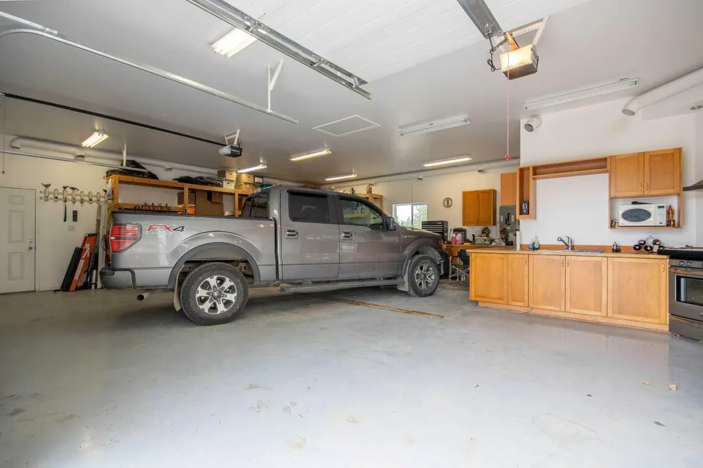 33052 Range Road 52 Rural Mountain View County AB T0M 1X0