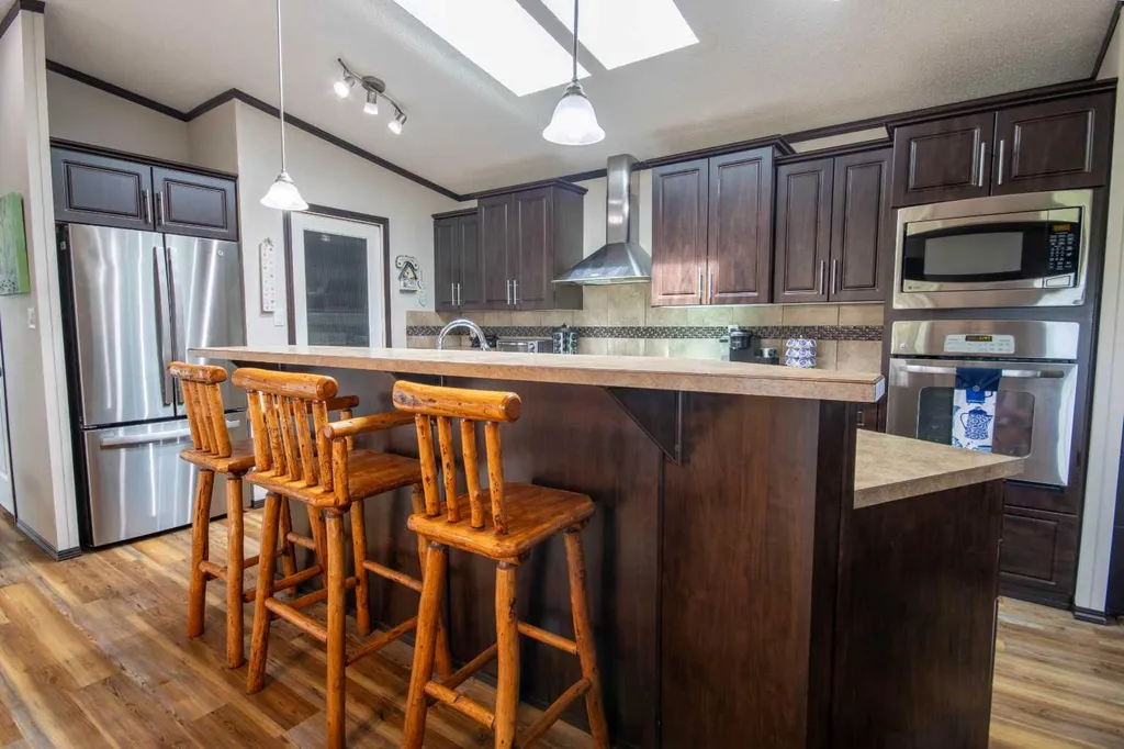 33052 Range Road 52 Rural Mountain View County AB T0M 1X0