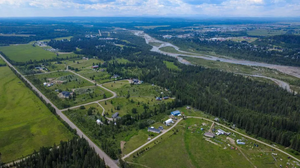 33052 Range Road 52 Rural Mountain View County AB T0M 1X0