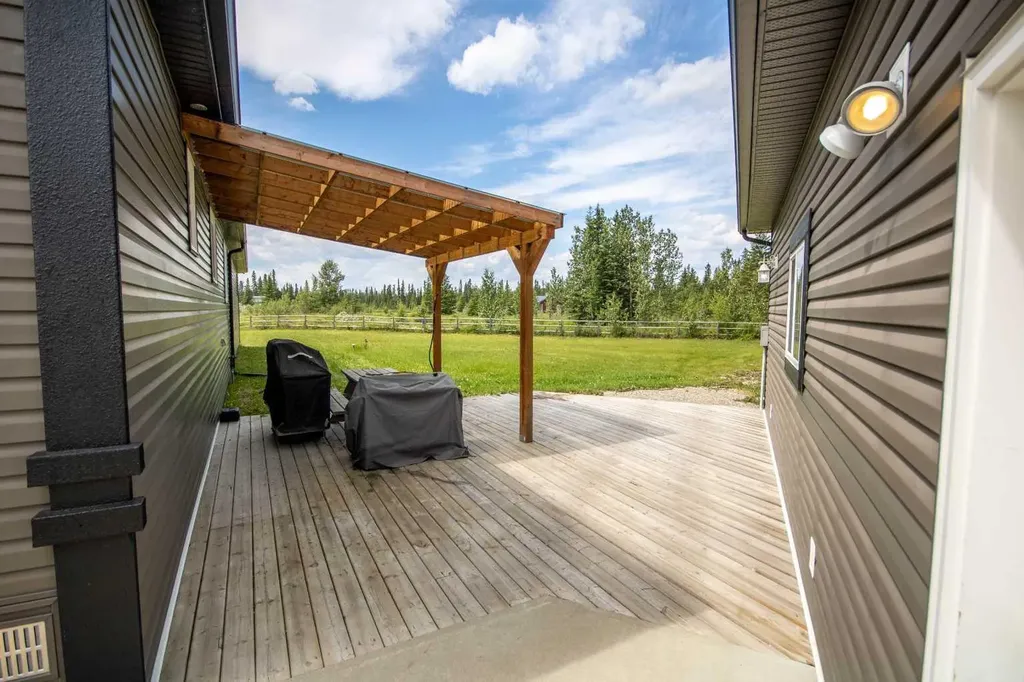 33052 Range Road 52 Rural Mountain View County AB T0M 1X0