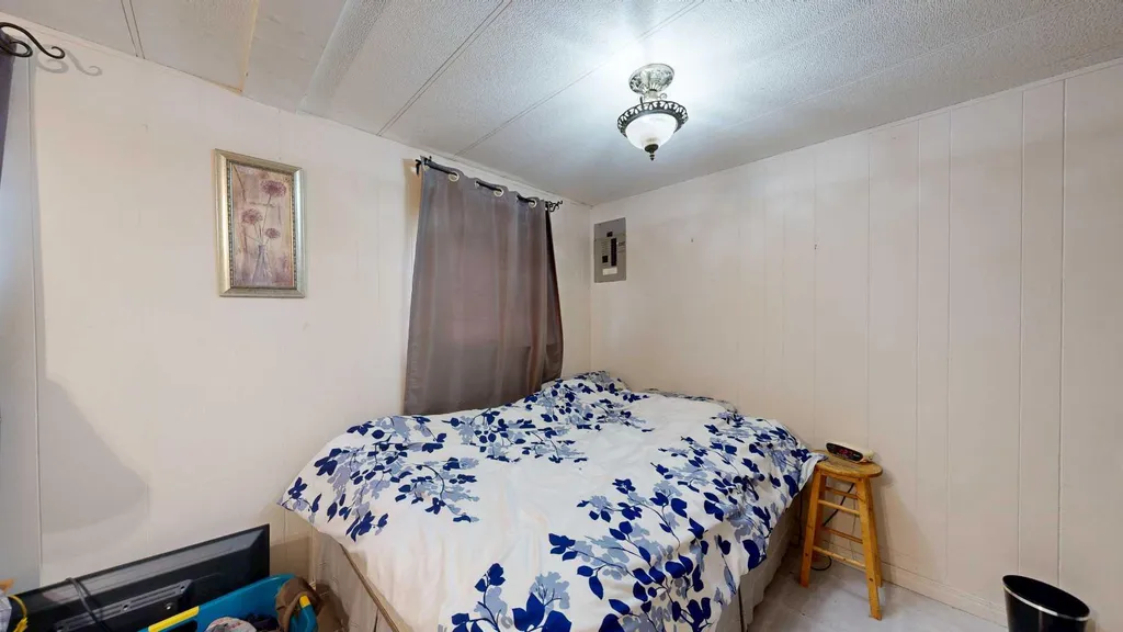 4822 58 Street Stettler AB T4K1B6