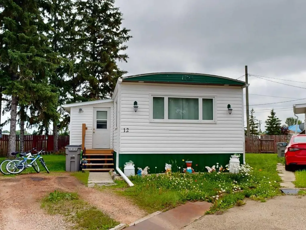 4822 58 Street Stettler AB T4K1B6