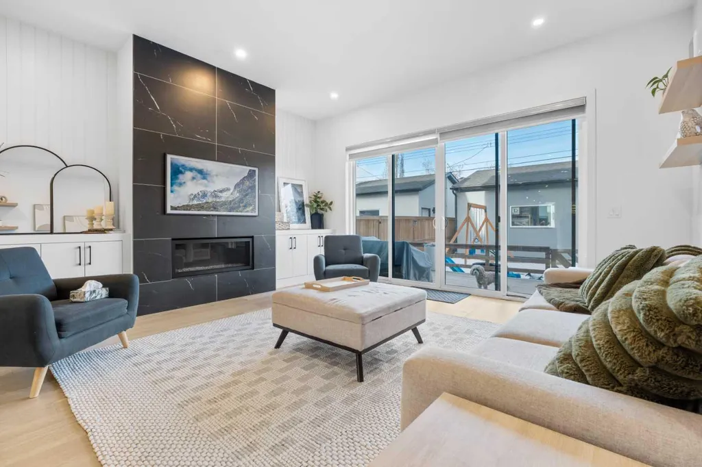 2022 50 Avenue SW Calgary AB T2T2W3