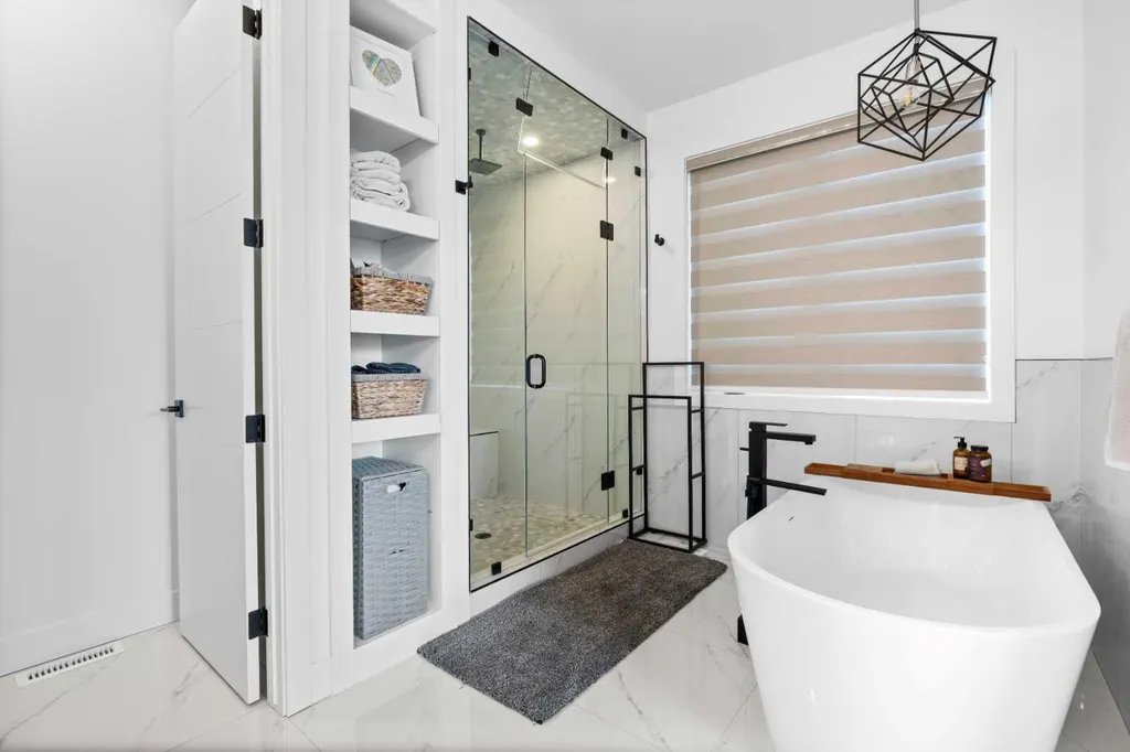 2022 50 Avenue SW Calgary AB T2T2W3