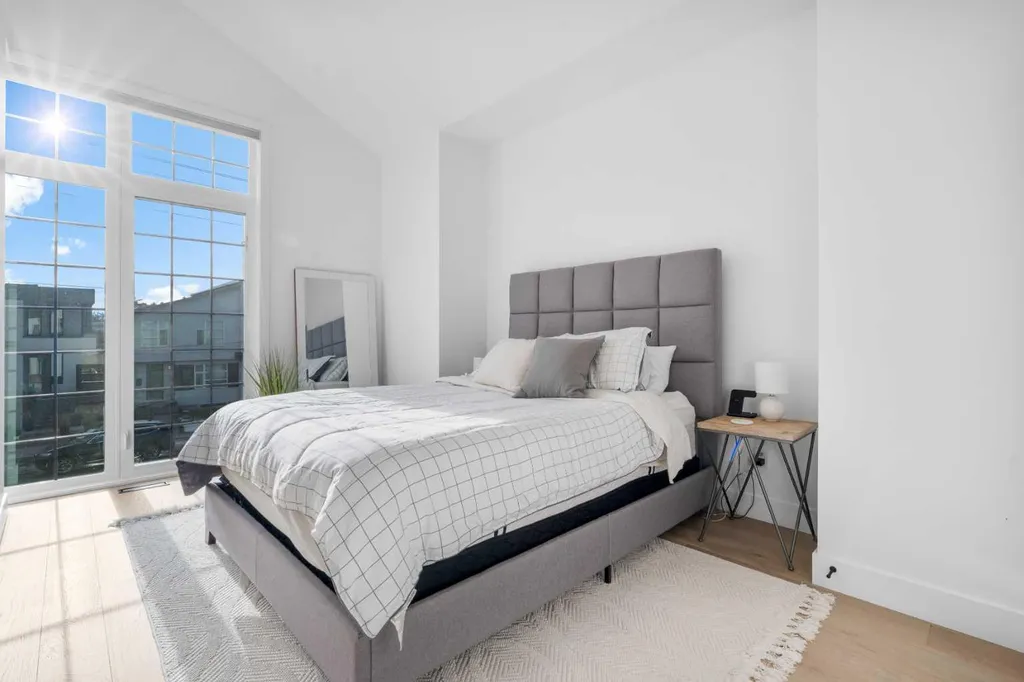 2022 50 Avenue SW Calgary AB T2T2W3