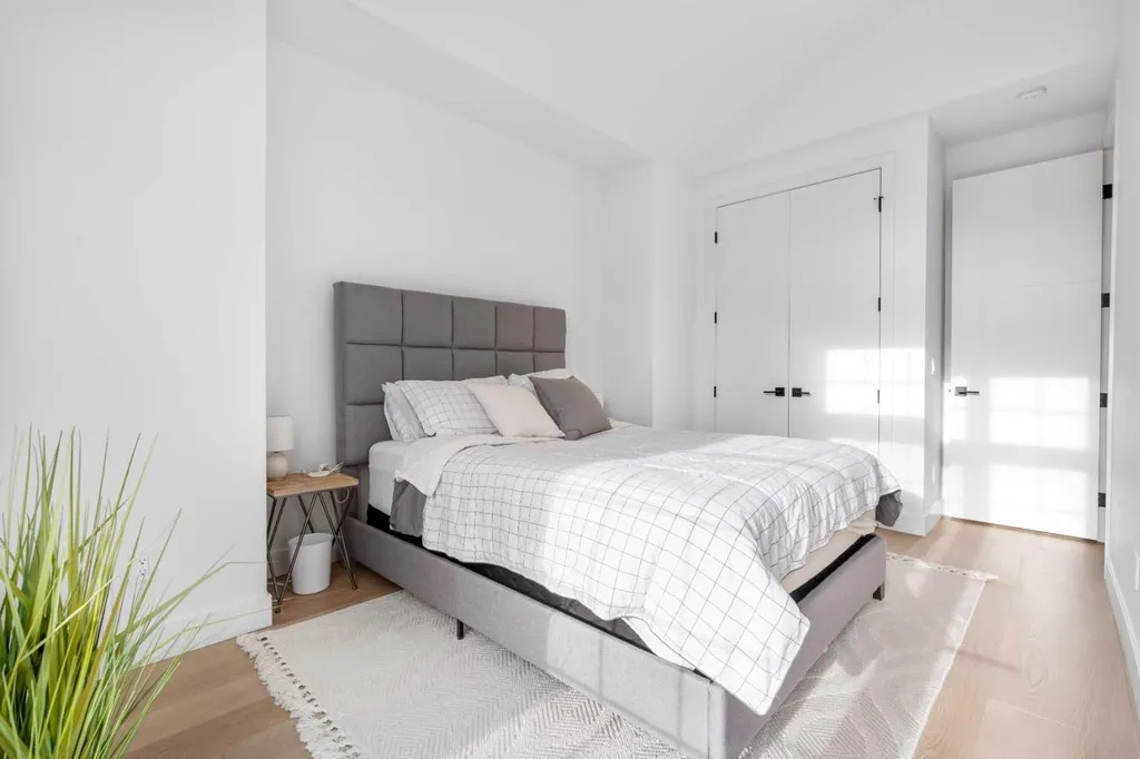 2022 50 Avenue SW Calgary AB T2T2W3