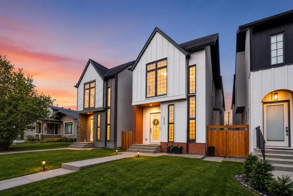 2022 50 Avenue SW Calgary AB T2T2W3