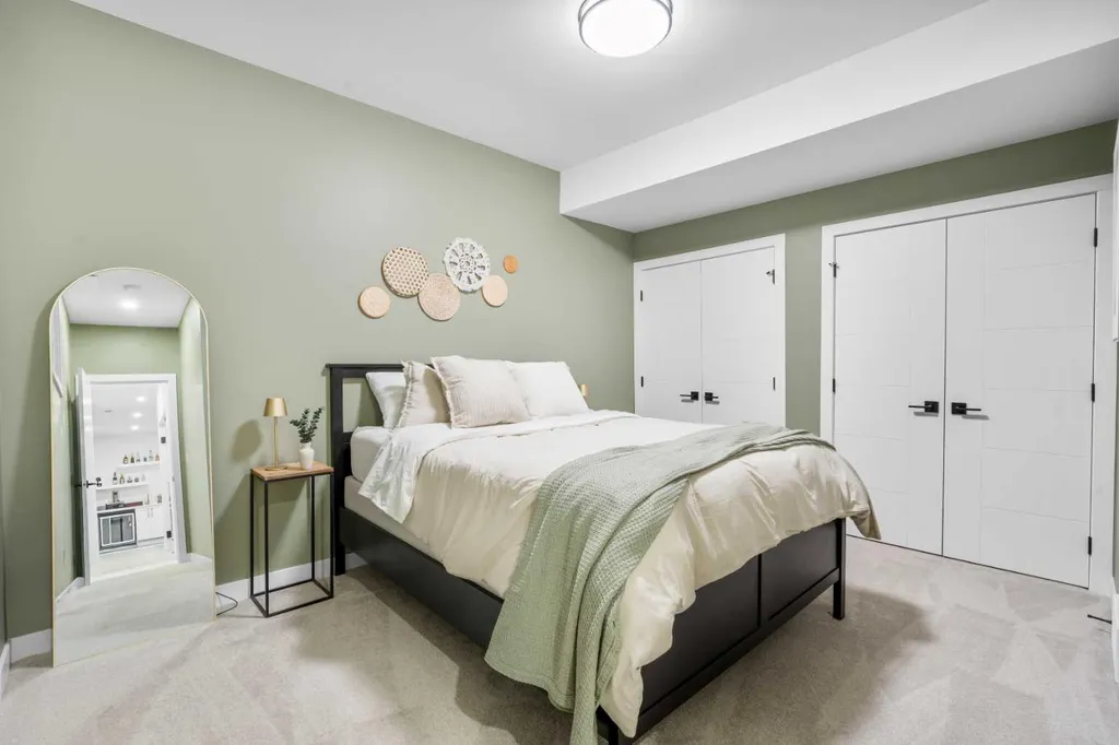 2022 50 Avenue SW Calgary AB T2T2W3